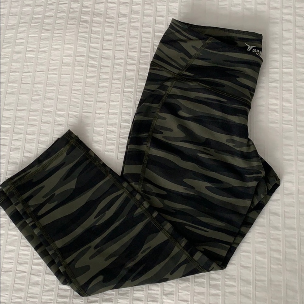 Old Navy Cropped Legging